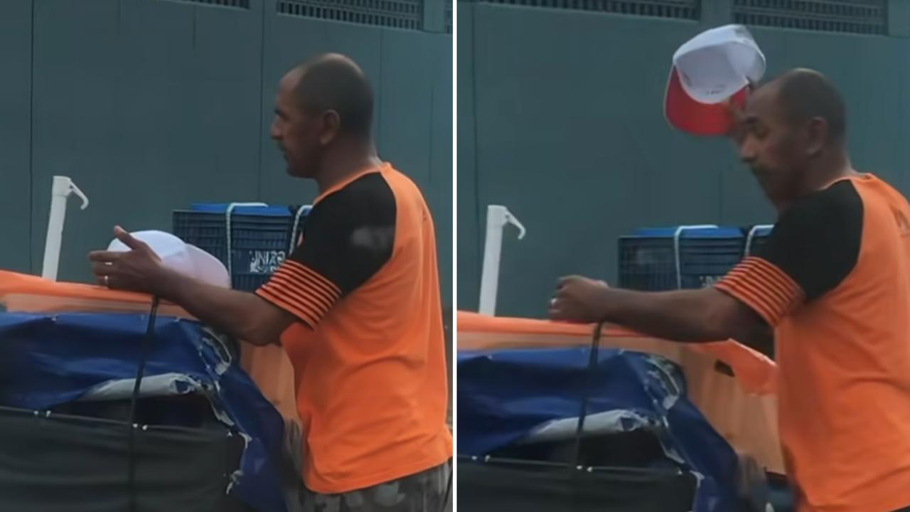 ambulante-prioriza-oracao-antes-de-vender-cafe-em-recife:-‘primeiro-falo-com-deus’