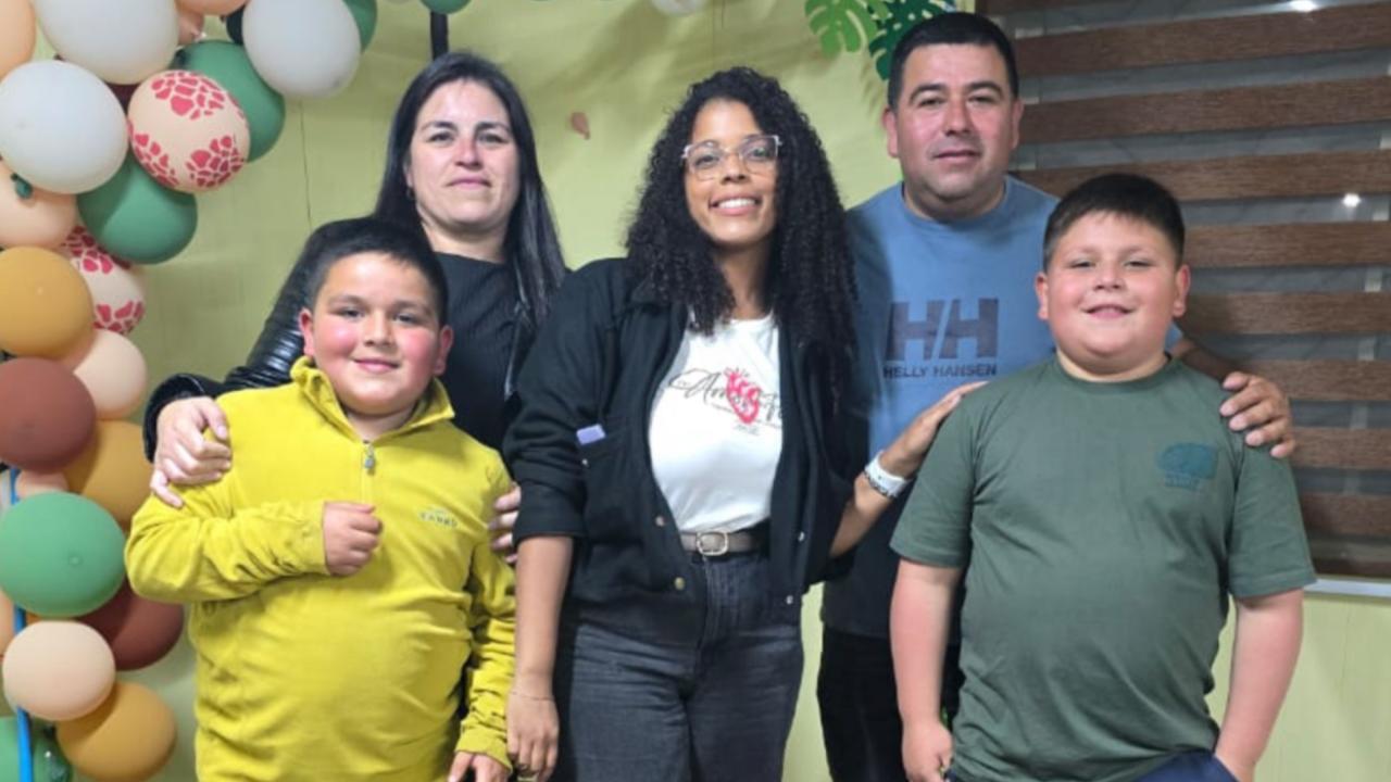 mae-se-converte-no-chile-apos-filhos-de-8-anos-explicarem-o-sacrificio-de-jesus