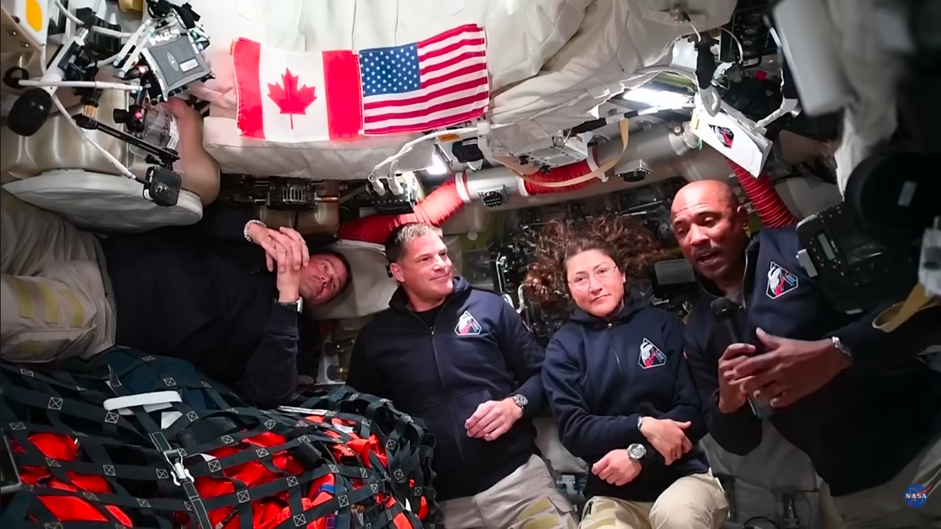 do-espaco,-astronauta-da-artemis-ii-deixa-mensagem-de-pascoa:-“a-terra-foi-criada-para-nos”